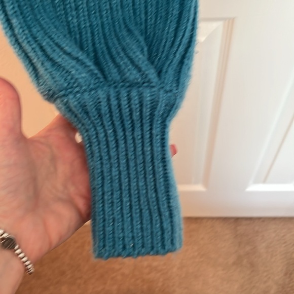 Urban Outfitters MIA Turtleneck Crop Sweater - Picture 3 of 9